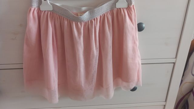 Falda de niña de "Sfera"