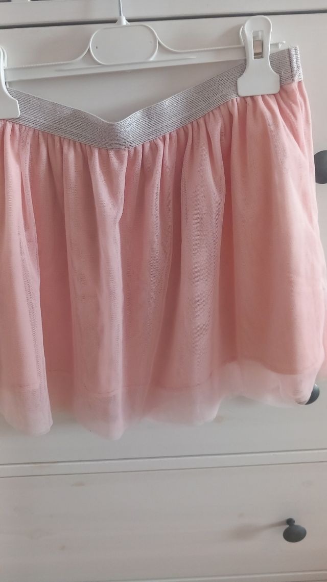 Falda de niña de "Sfera"