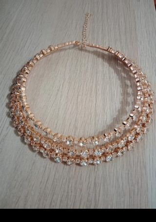 Gargantilla brillantes nueva 