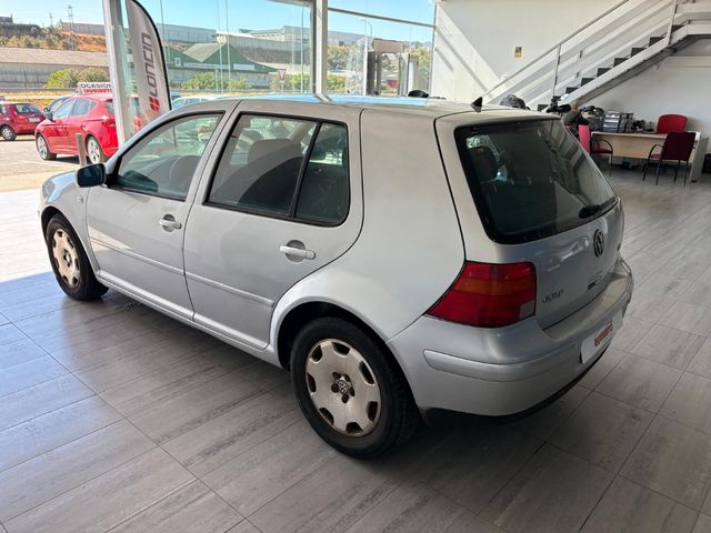 Volkswagen Golf 2003