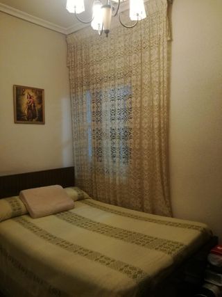 Dormitorio. Cama 120cm, Armario 130cm., somier, co