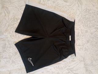 Lote 2 pantalones cortos Nike