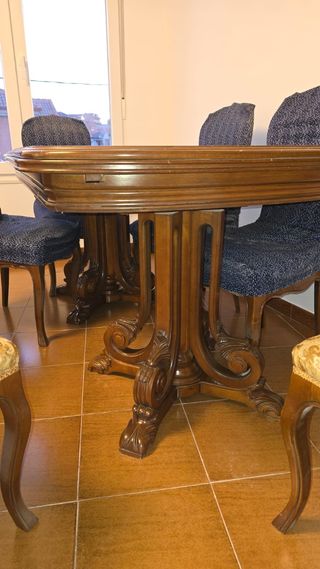 6 Sillas Comedor Estilo Antiguo y una mesa
