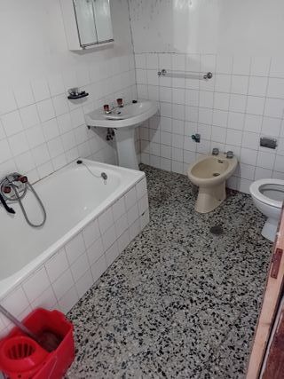 Casa con patio en Avila