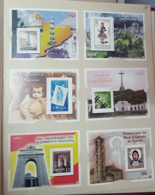 Álbumes sellos guerra Mundial y otros 