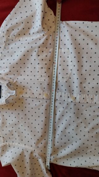 Camisa blanca estampada hombre