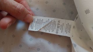 Camisa blanca estampada hombre