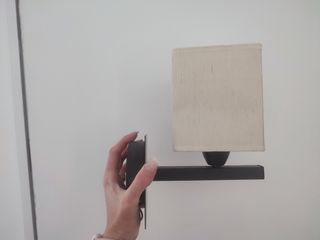 Lampara de pie moderna y 2 lamparas de pared todo