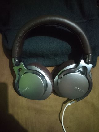 Auriculares profesionales sony MDR gris cromado