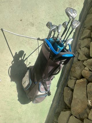 Bolsa con palos de golf