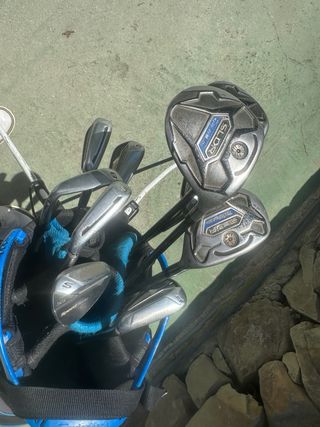 Bolsa con palos de golf