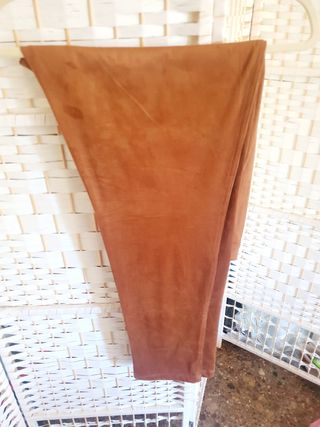 Pantalones pitillo marrón-Curvys / Tallas grandes