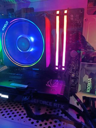 PC Gamer 
 AMD Ryzen 5600x RTX 3060Ti