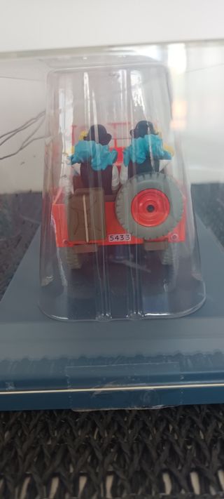 Coche Tintín 1:24 escala