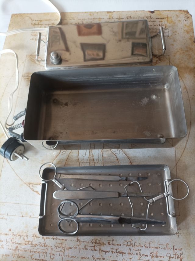 Sterilizzatore medico antico