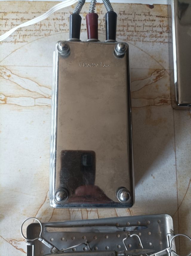 Sterilizzatore medico antico