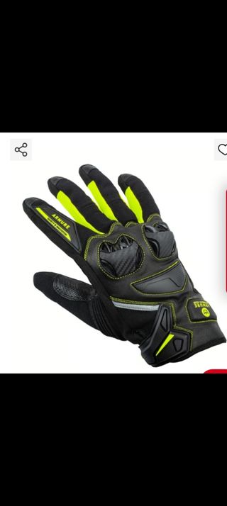 Casco, chaqueta, guantes....etc
Talla M 