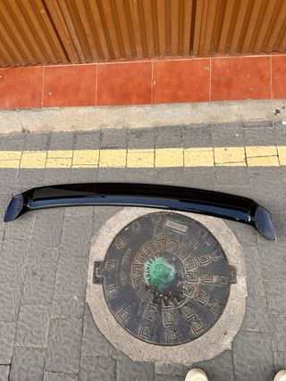 Alerón trasero coche
