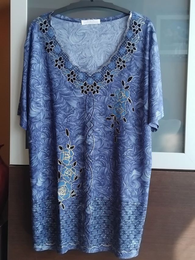 Camiseta azul estampada manga corta