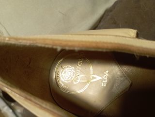 Zapatos beige tacón