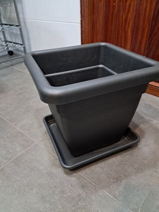 Maceta cuadrada gris - Plástico