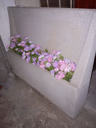 Jardineras hormigón grises