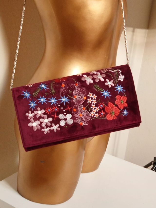 Borsa Prima Donna ricamata rossa