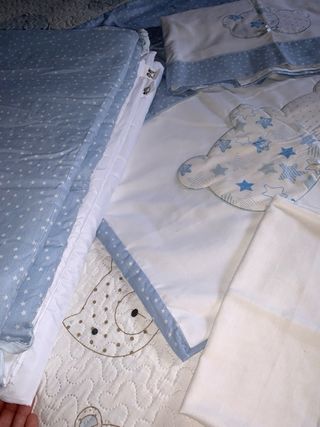 Cuna Micuna + colchón y sábanas