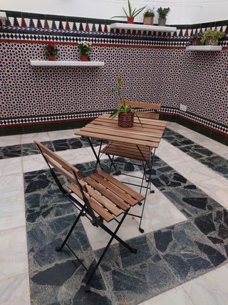 Mesa y sillas patio - metal y madera