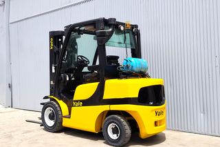 CARRETILLA ELEVADORA GAS 3.500KG TRIPLE SEMINUEVA