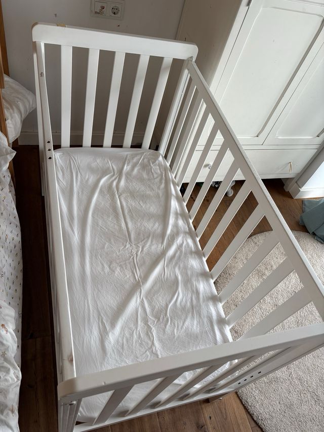 CUNA MICUNA NORDIKA 120x60x96 con colchón, sabanas