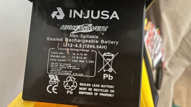 Moto eléctrica infantil - Juguete