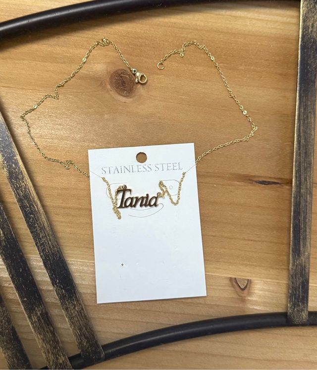 Colar com nome Tânia - Aço Dourado