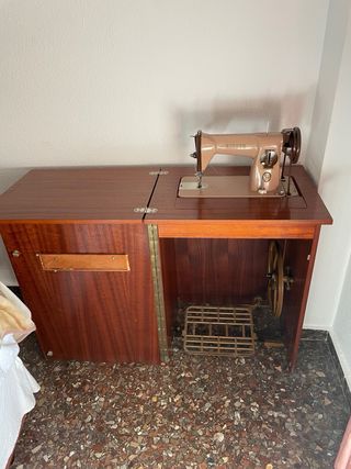 Máquina coser Singer + mueble