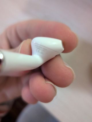 Airpods Apple con funda