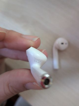 Airpods Apple con funda