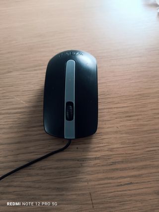 Ratón óptico Microsoft con cable USB