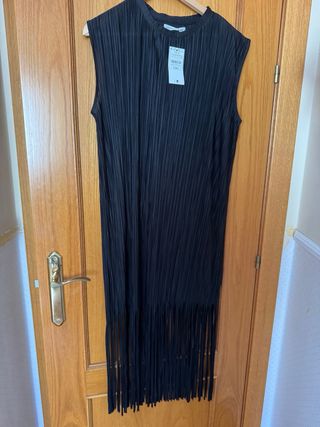 Vestido a estrenar Sfera con flecos.
