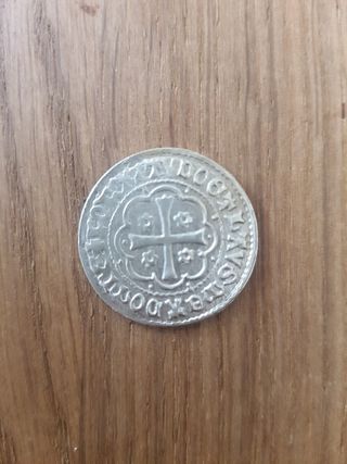 Moneta argento di conio medievale 