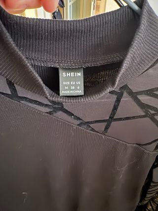 Top negro c/mangas transparentes