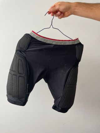 Culera protección snowboard skate