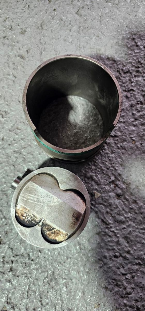 Piston y camisa HUSABERG 550