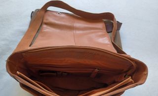 Cartera cuero colgar.