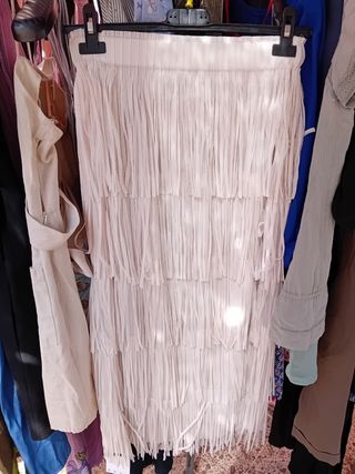 Falda beige flecos - Regalo prenda