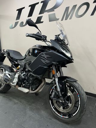 BMW F 900 XR