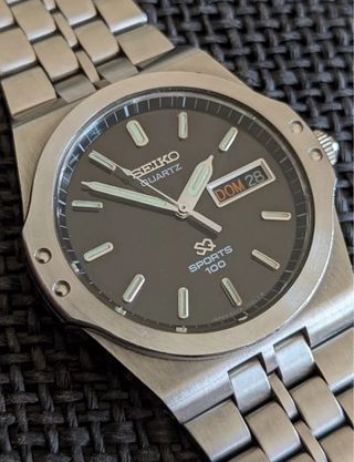 Orologio Seiko SQ 100 Quartz Sports 8229 con Scatola Originale