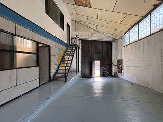 Nave industrial en venta en Can Tiana en Ripollet