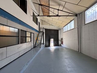 Nave industrial en venta en Can Tiana en Ripollet