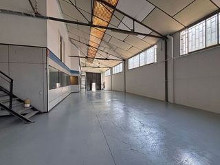 Nave industrial en venta en Can Tiana en Ripollet