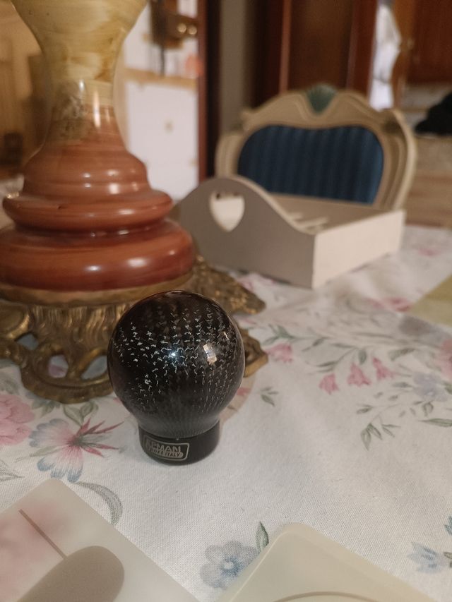 Pomo Coche Carbono Universal